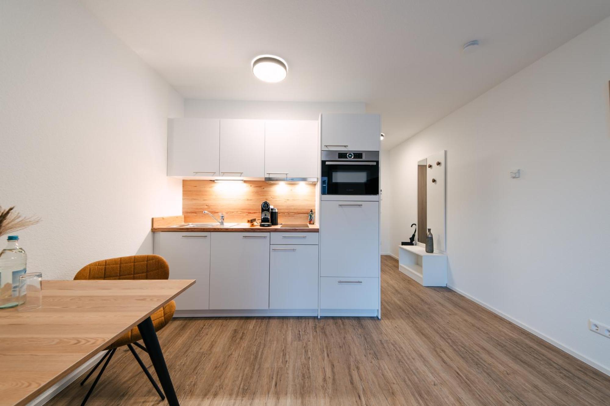 Zentrahome - Balkon Outlet Zentral Smarttv Business Metzingen  Zewnętrze zdjęcie