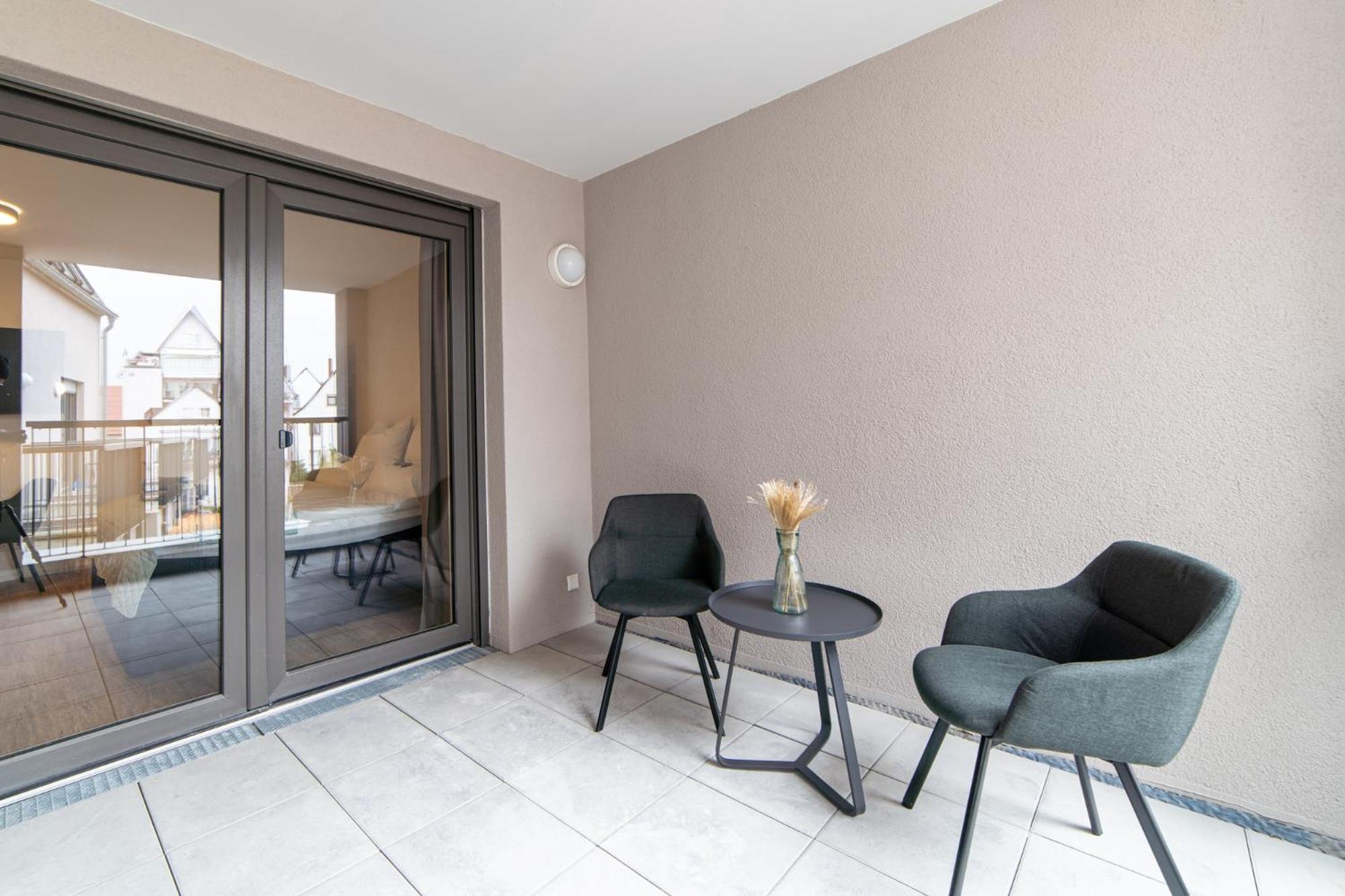 Zentrahome - Balkon Outlet Zentral Smarttv Business Metzingen  Zewnętrze zdjęcie